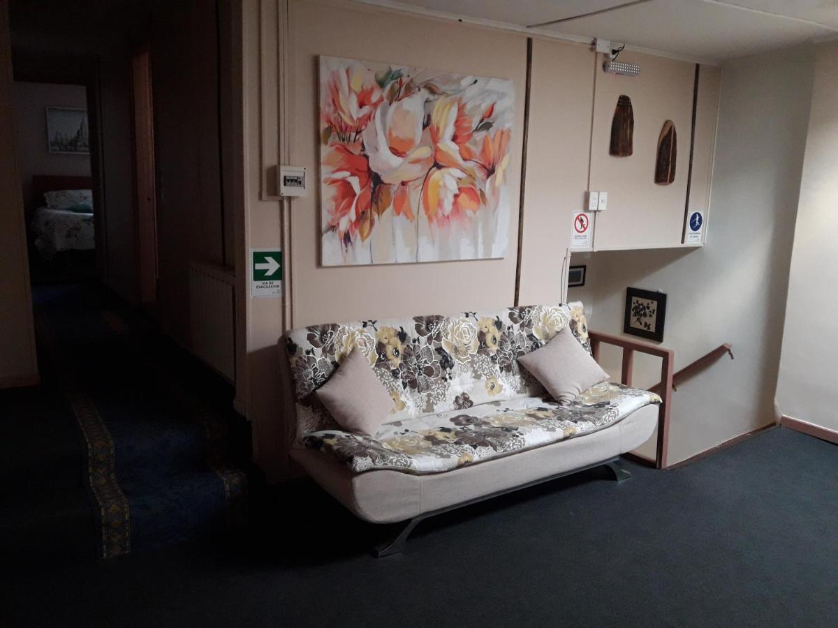 Hostal Torres Del Paine 2 Punta Arenas Exterior photo